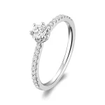 Bague de fiançailles avec diamant solitaire serti couronne
